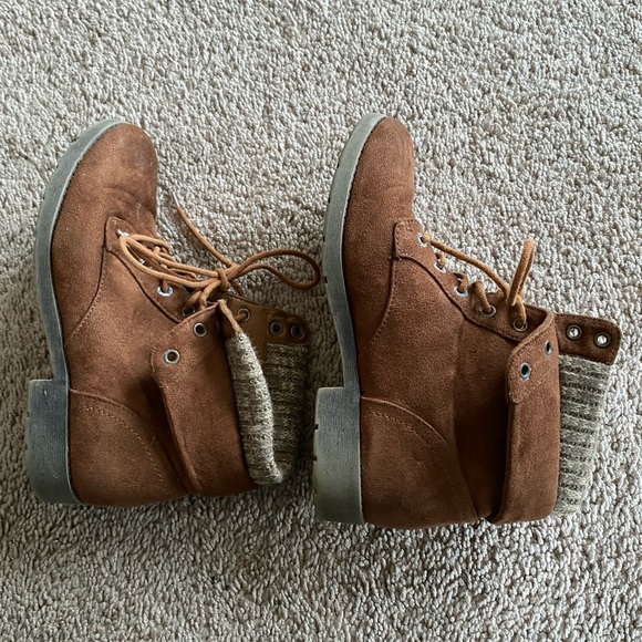 Arizona Womens Brown Faux Leather Ankle Boots - Picture 4 of 6